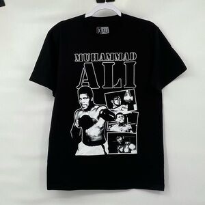 Muhammad Ali nwot black and white short sleeve graphic tee